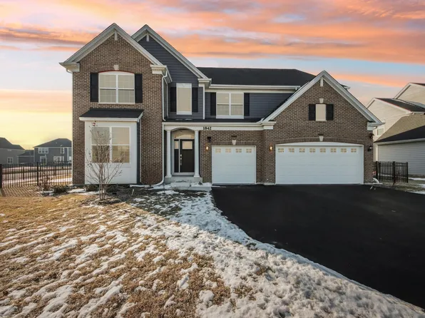 1842 Coralito Ln, Elgin, IL 60124