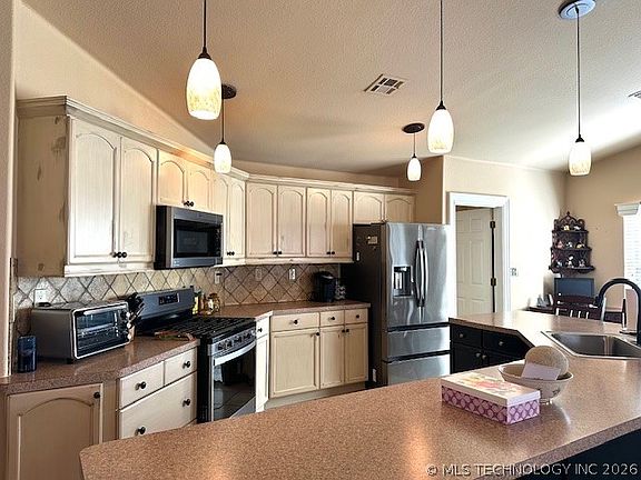 5th image of 69935 S 340th Ave