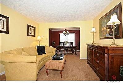 3rd image of 10 Catalina Cir