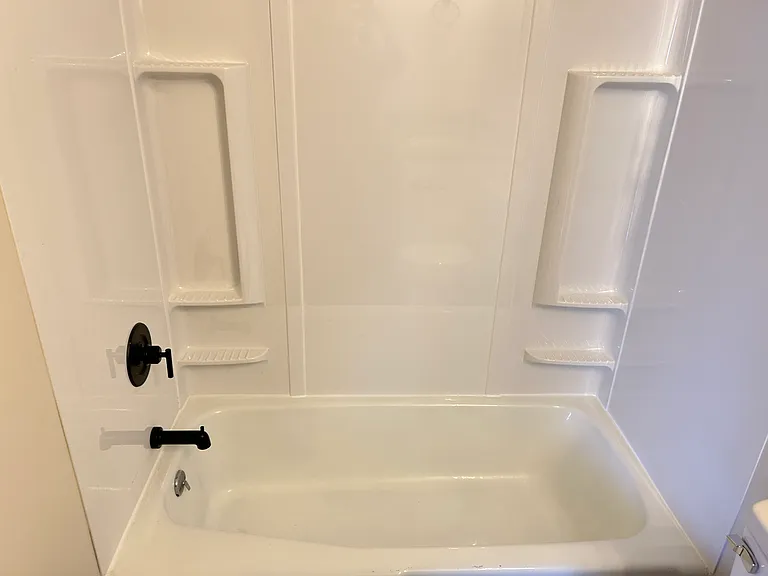 2157 Summit St #5 — Photo 9