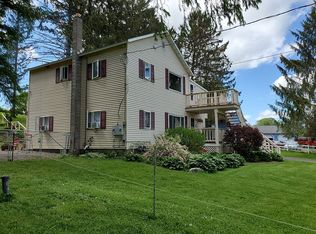 4709 Cedarvale Rd, Syracuse, NY 13215