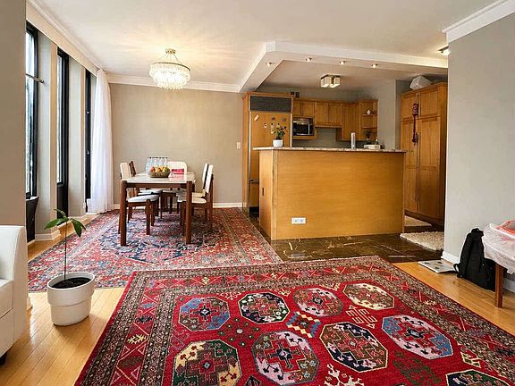 4th image of 100 E Walton St APT 26D
