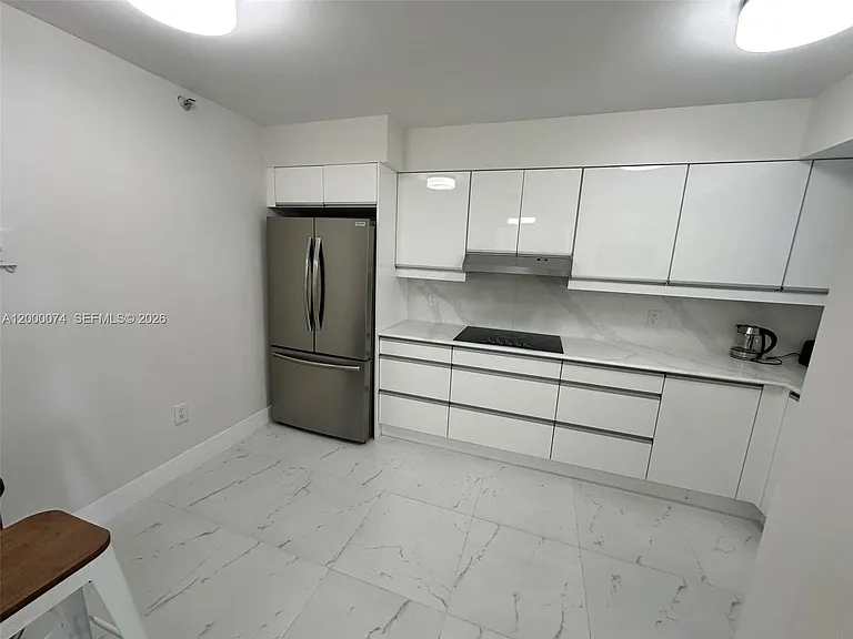 8925 Collins Ave #2J — Photo 6