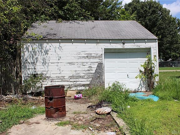 3rd image of 670 Homeview Ave