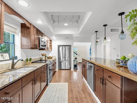 5th image of 10128 LEISURE Lane N #31
