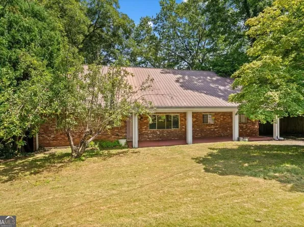 1301 Rio Vista Dr, Dalton, GA 30720