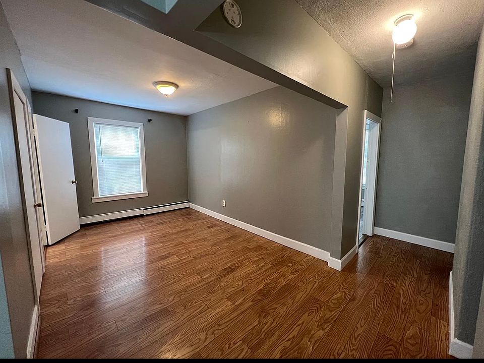2nd image of 43 Campbell Ter