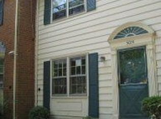 5014 Head Ct, Fairfax, VA 22032