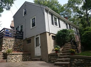 919 Lagrange St, West Roxbury, MA 02132