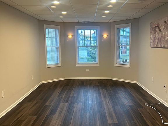 4th image of 449 Lincoln Ave #1