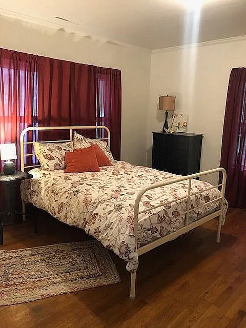 2 bed, 1200 sqft, $800 — Photo 3