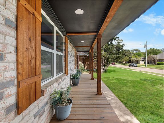 3rd image of 6211 Symphony Ln