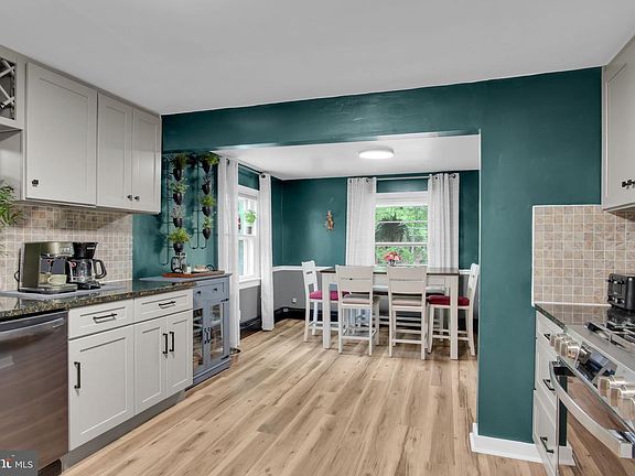5th image of 74 Beechcliff Dr