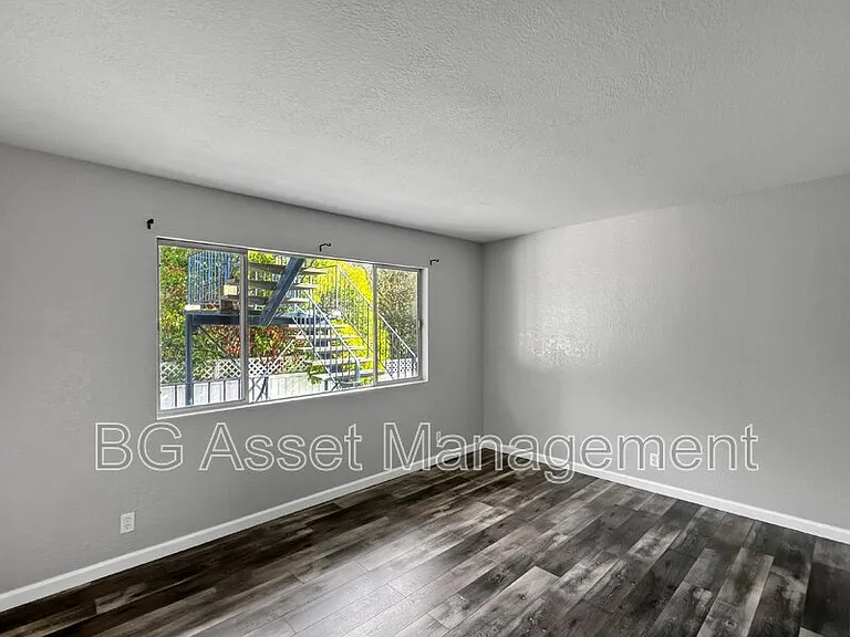 10 Lee St #7 — Photo 6