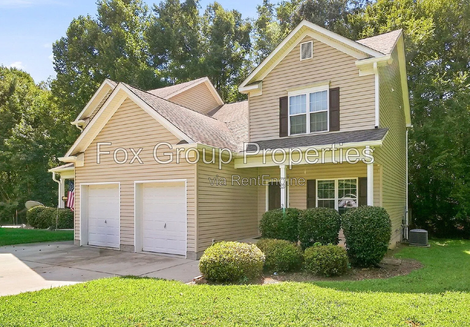 3 bed, 2.5 bath, 1350 sqft, $1,595 — Photo 4