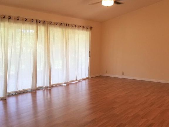 3rd image of 8712 Ashbury Dr