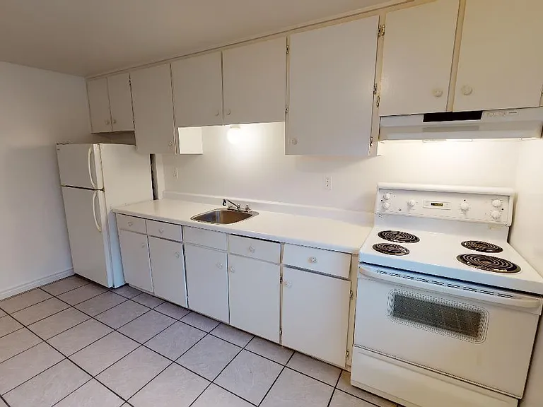 9460 Esplanade Dr — Photo 4
