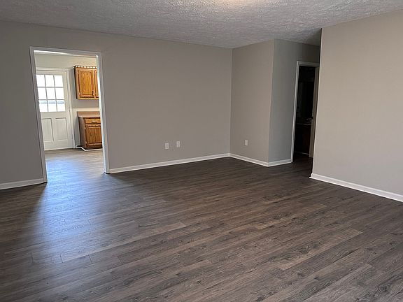 3rd image of 378 University Pkwy W