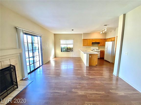 3rd image of 2320 Chatfield Dr