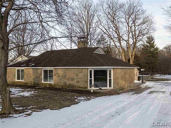 2nd image of 2701 Lenawee Hills Hwy
