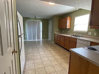 5th image of 3394 Hopkins Dr
