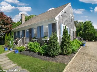 8 Massasoit Rd, Edgartown, MA 02539