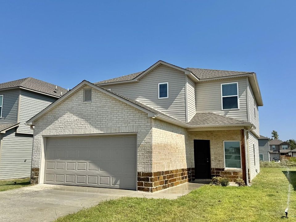 1st image of 114 Lucy Ln