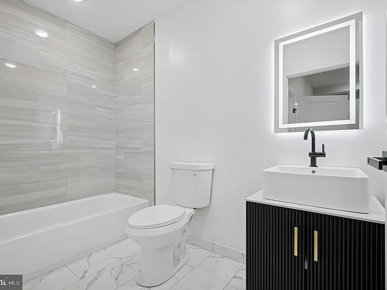 103 N 63rd St #2 — Photo 7