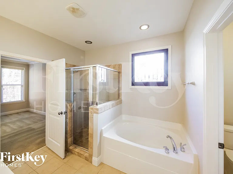 5537 Park Side Cir — Photo 11