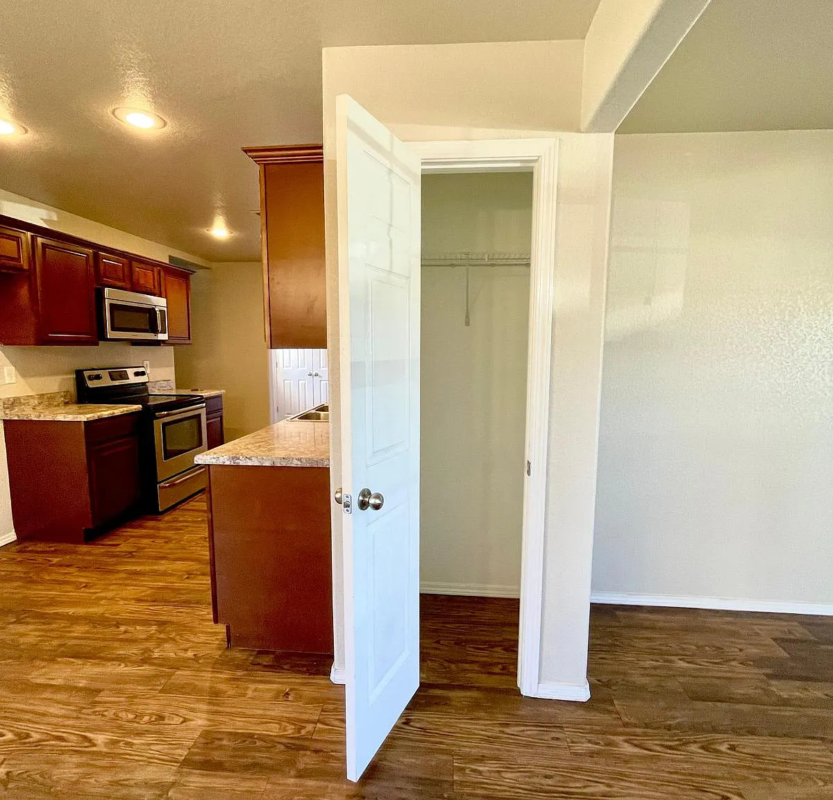 3 bed, 1722 sqft, $1,850 — Photo 4