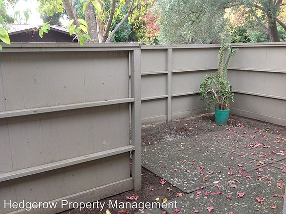 3rd image of 2318 Solano Ave