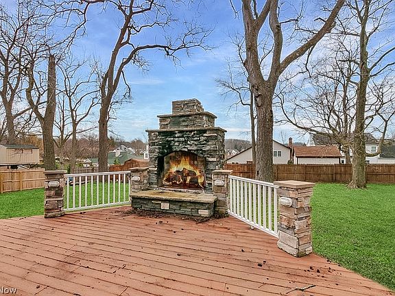 3rd image of 30200 Ridge Rd