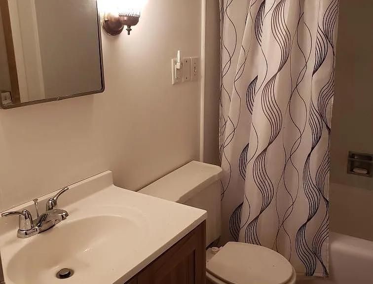 366 Avery Ave — Photo 5