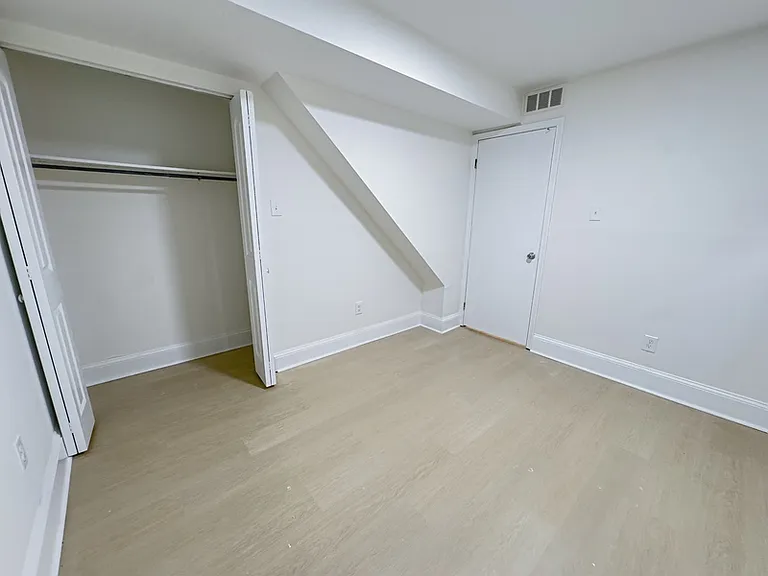 1919 Mount Vernon St #1R — Photo 24