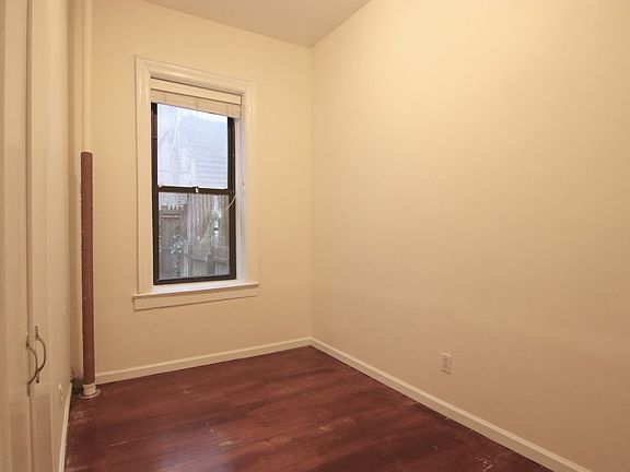 5th image of 19 Christopher St APT 2
