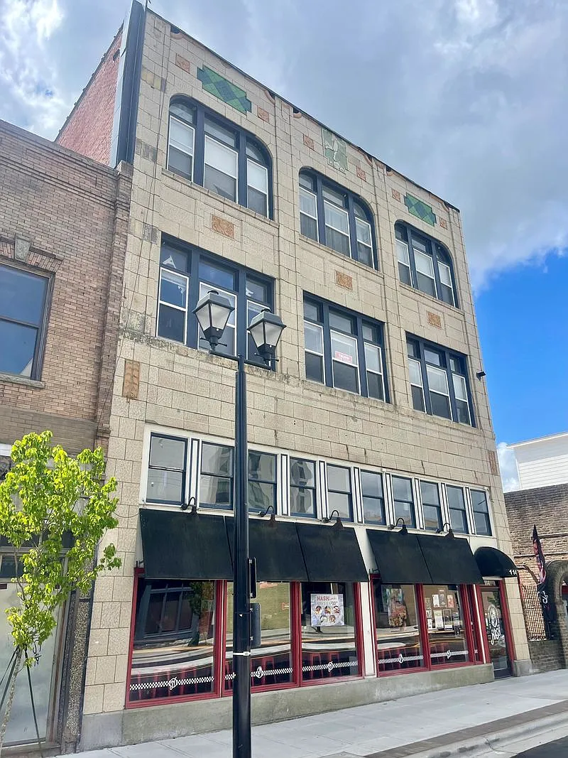 Building Photo - 507 Evans St #9