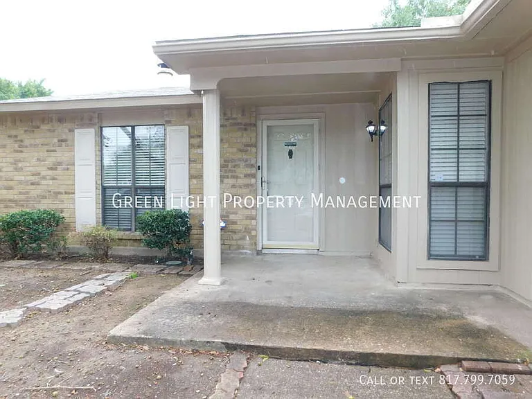 3812 Mulberry Ln — Photo 4