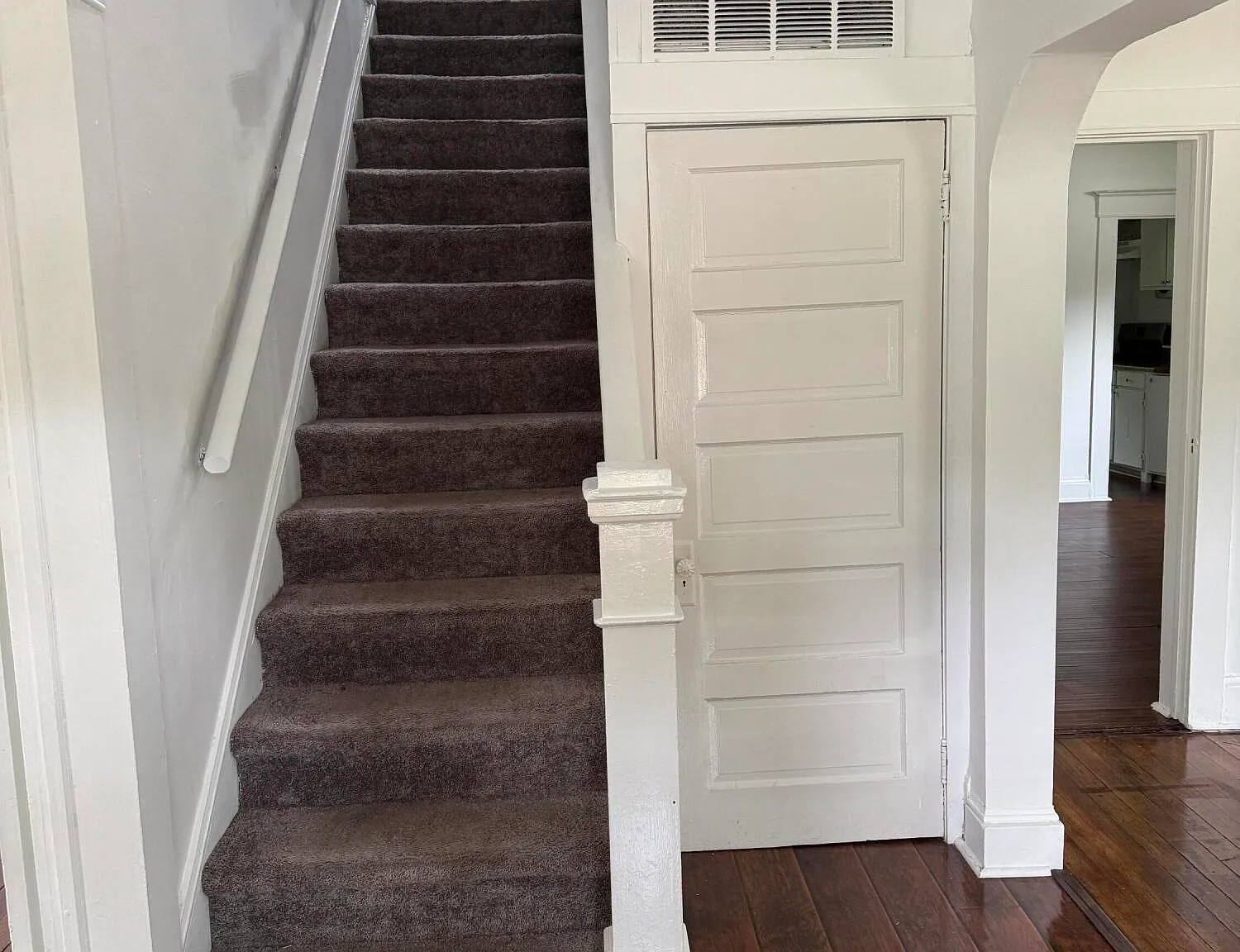 4 bed, 2.0 bath, 1800 sqft, $1,800 — Photo 3