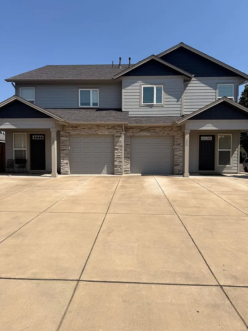 202WIL-Duplex — Photo 1
