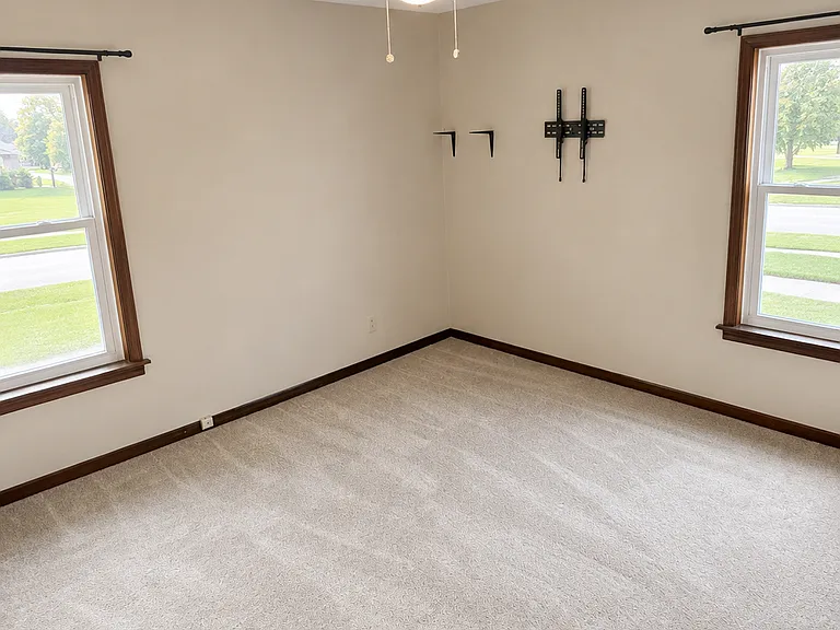 5908 E Avalon Rd — Photo 7