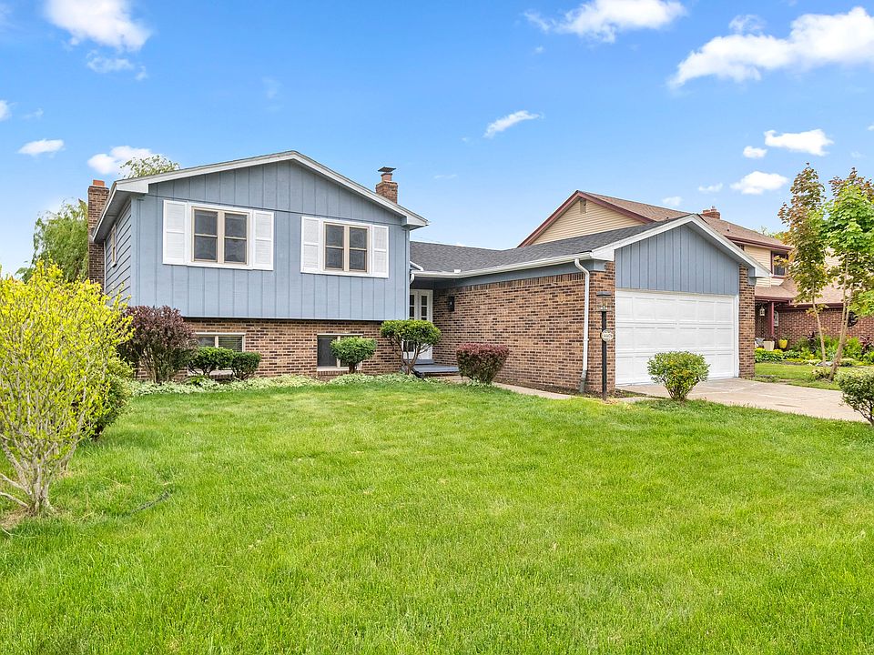 1st image of 44479 Forest Trail Dr