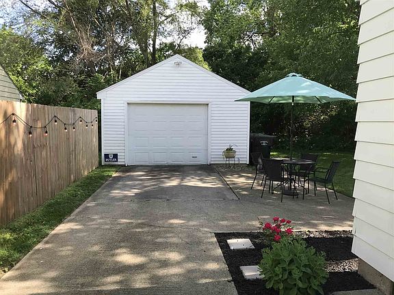 5th image of 2438 Eisenhower Ave