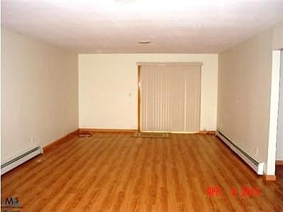 4th image of 5564 Pointe Dr