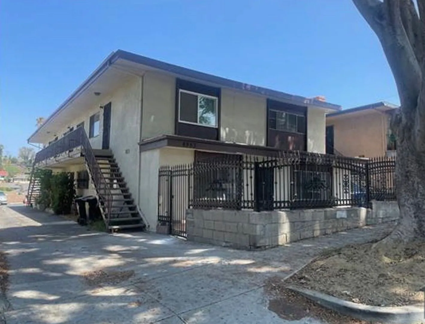 4953 Gambier St — Photo 1