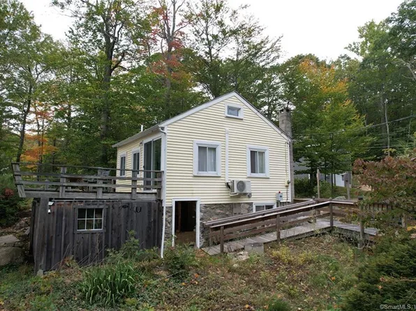 659 East Wakefield Boulevard, Winchester, CT 06098