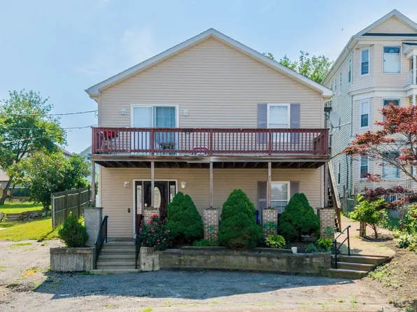 212 Haffards St, Fall River, MA 02723