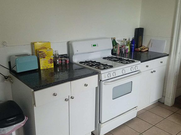 2nd image of 1537 Beacon St #3FRK