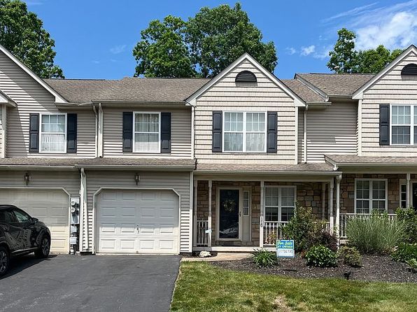110 Fox Hollow Dr