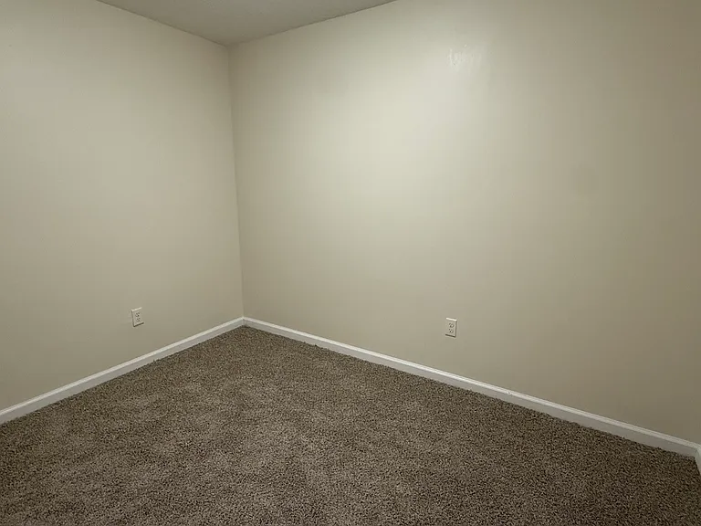 806 Oak St #14 — Photo 8
