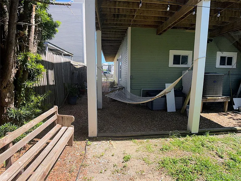 3510 Avenue S 1/2 — Photo 18